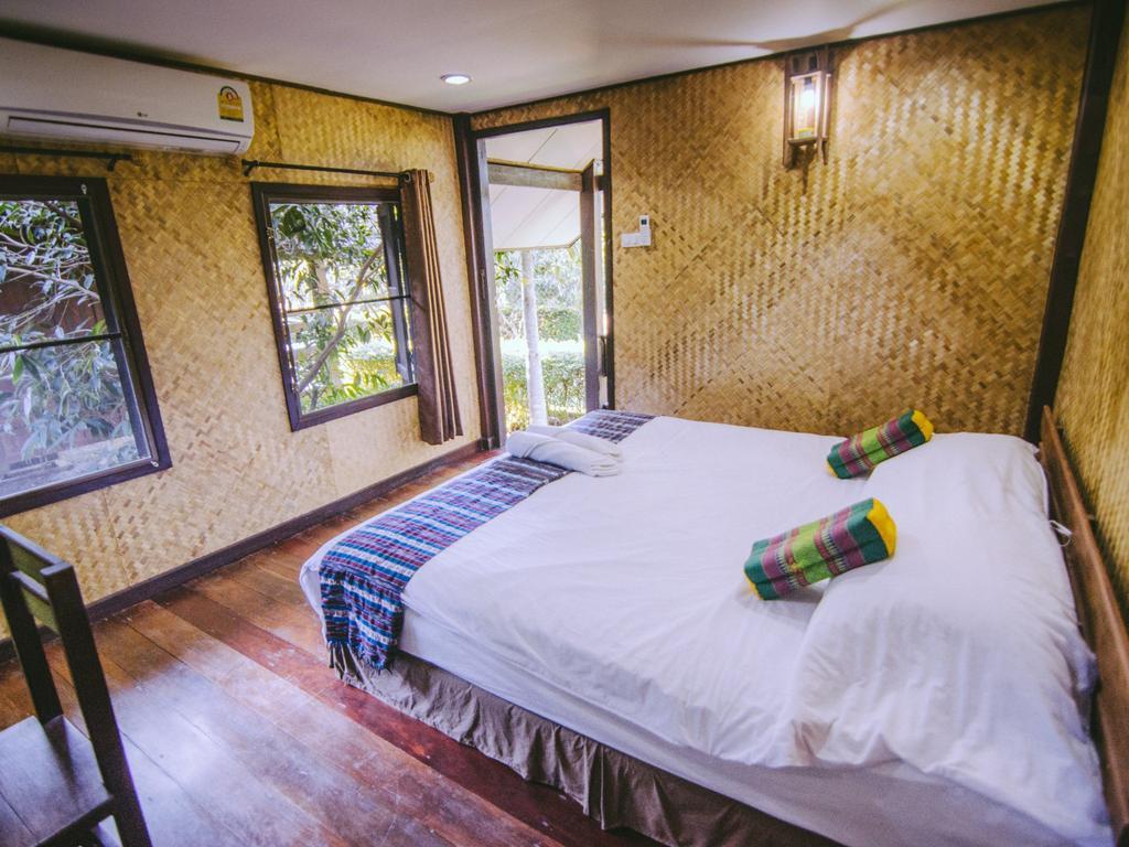 Tanita Lagoon Resort Udon Thani Zimmer foto