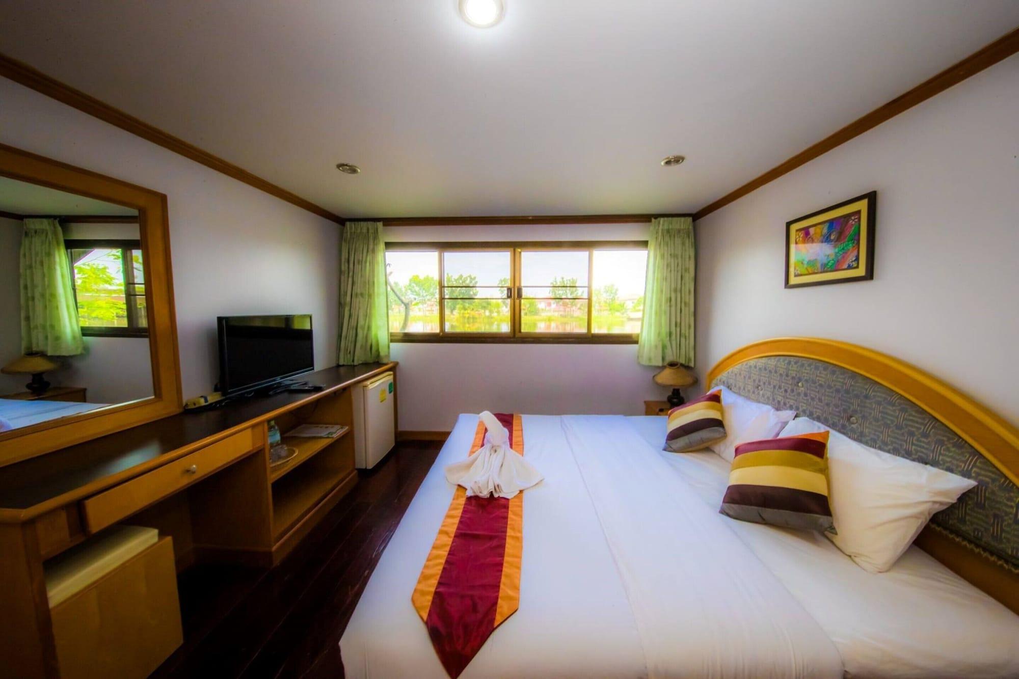 Tanita Lagoon Resort Udon Thani Exterior foto